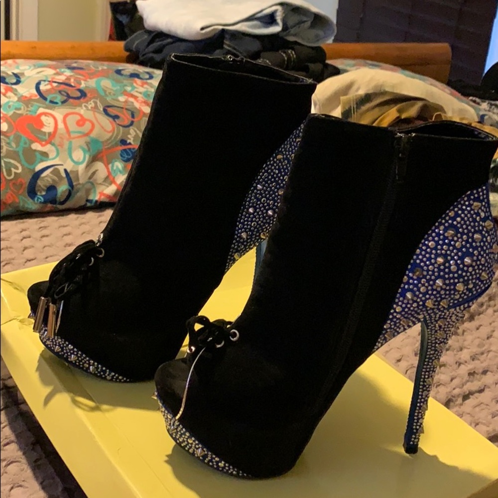 Booties - Picture 4 of 6